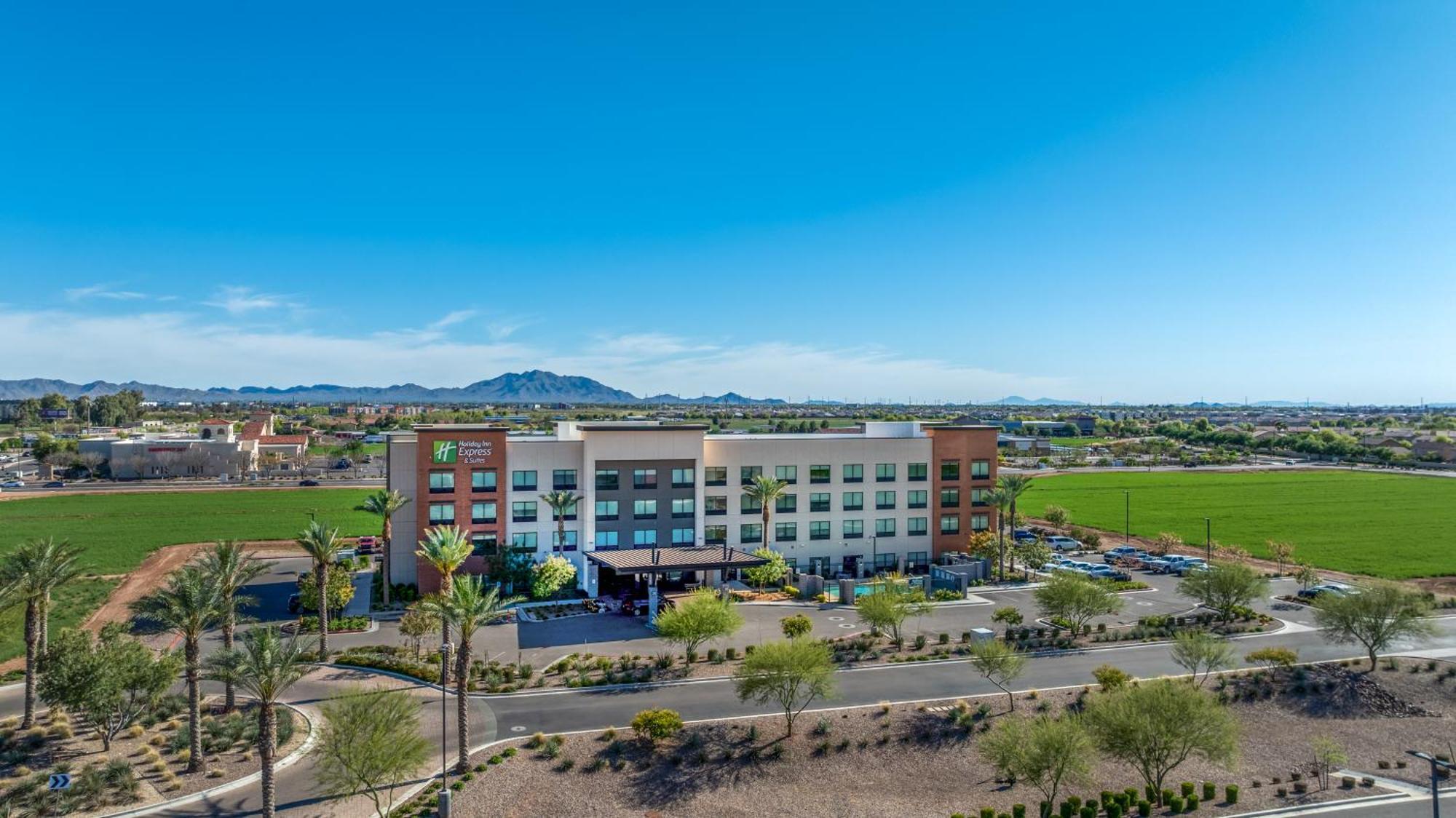 Holiday Inn Express & Suites - Gilbert - Mesa Gateway Airport מראה חיצוני תמונה