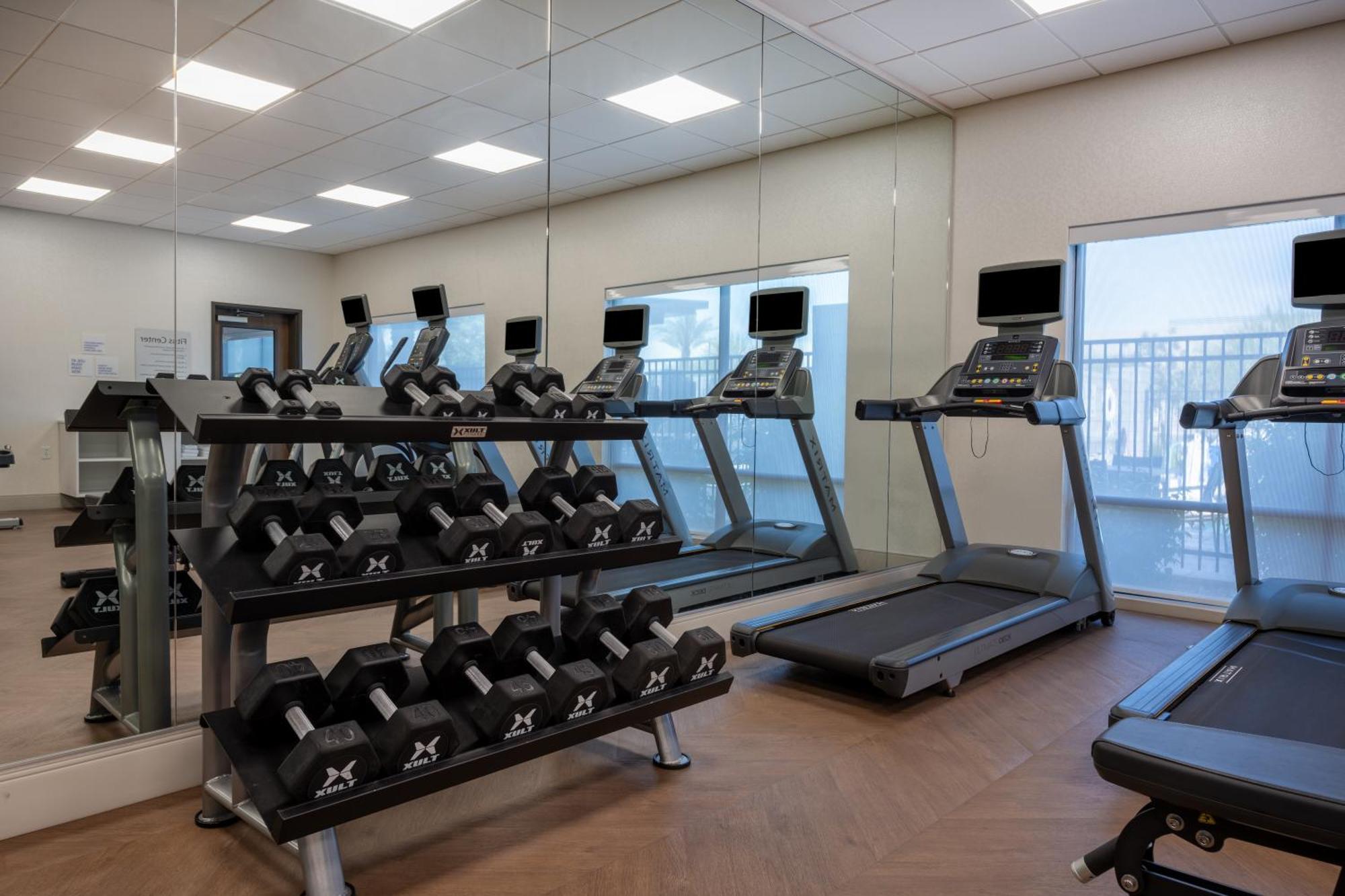 Holiday Inn Express & Suites - Gilbert - Mesa Gateway Airport מראה חיצוני תמונה