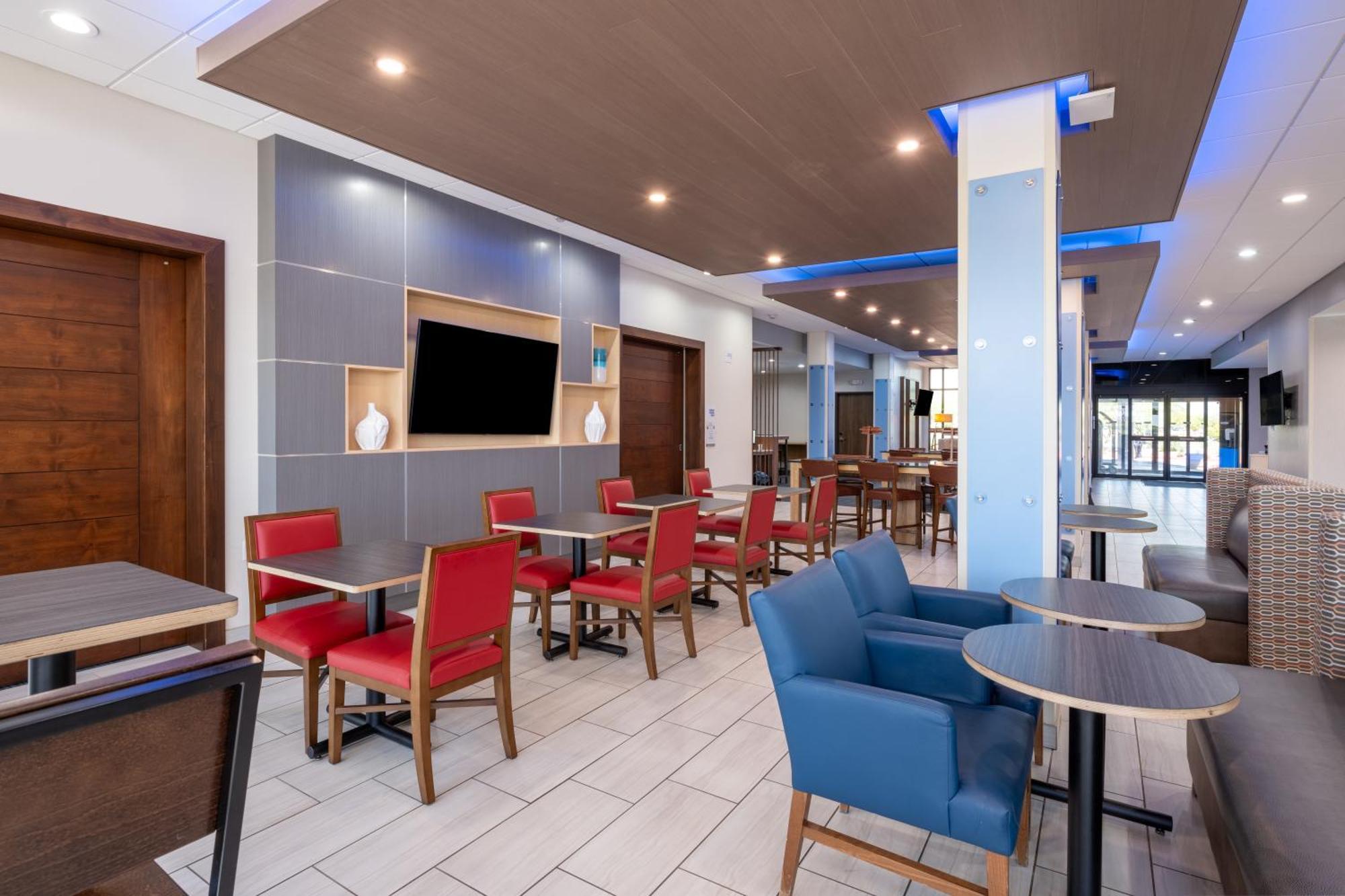 Holiday Inn Express & Suites - Gilbert - Mesa Gateway Airport מראה חיצוני תמונה