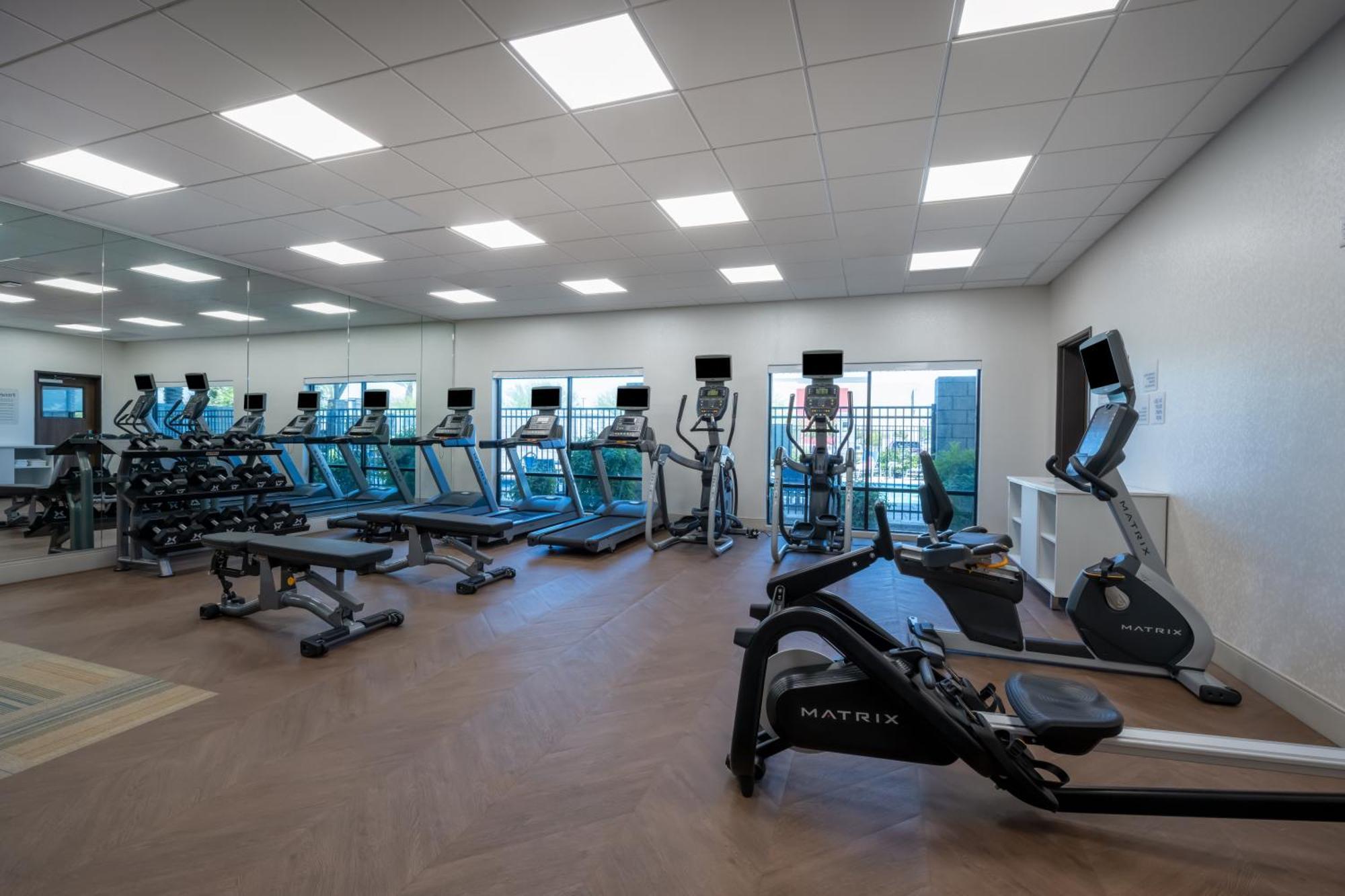 Holiday Inn Express & Suites - Gilbert - Mesa Gateway Airport מראה חיצוני תמונה